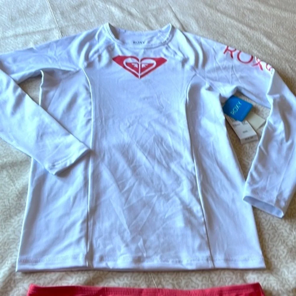NWT Roxy Girls White Rashguard with Pink Bikini Set that fits size 12/14